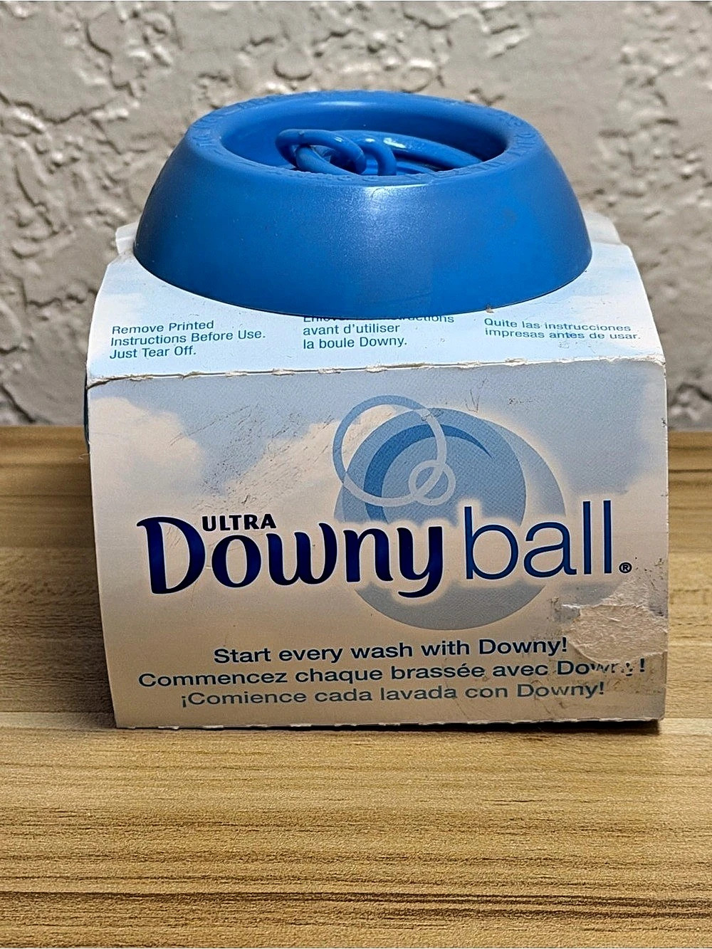 Downy Ultra Ball Fabric Softener/Laundry Dispenser Blue New Rare Discontinued